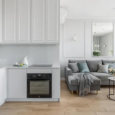 White Superior By Oneapartments *