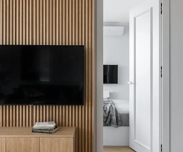 White Superior By Oneapartments شقة غدانسك